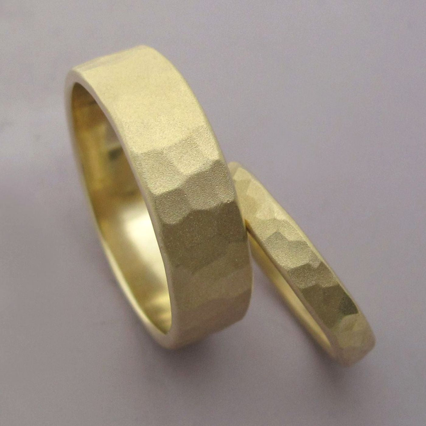9ct Yellow Gold Wedding Ring with Black Inlay